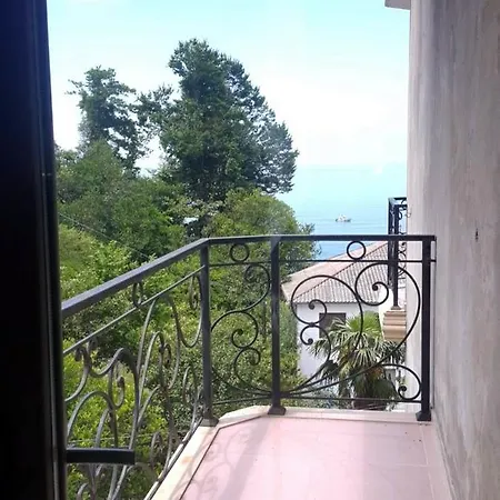 Guguli Guest house Sarpi